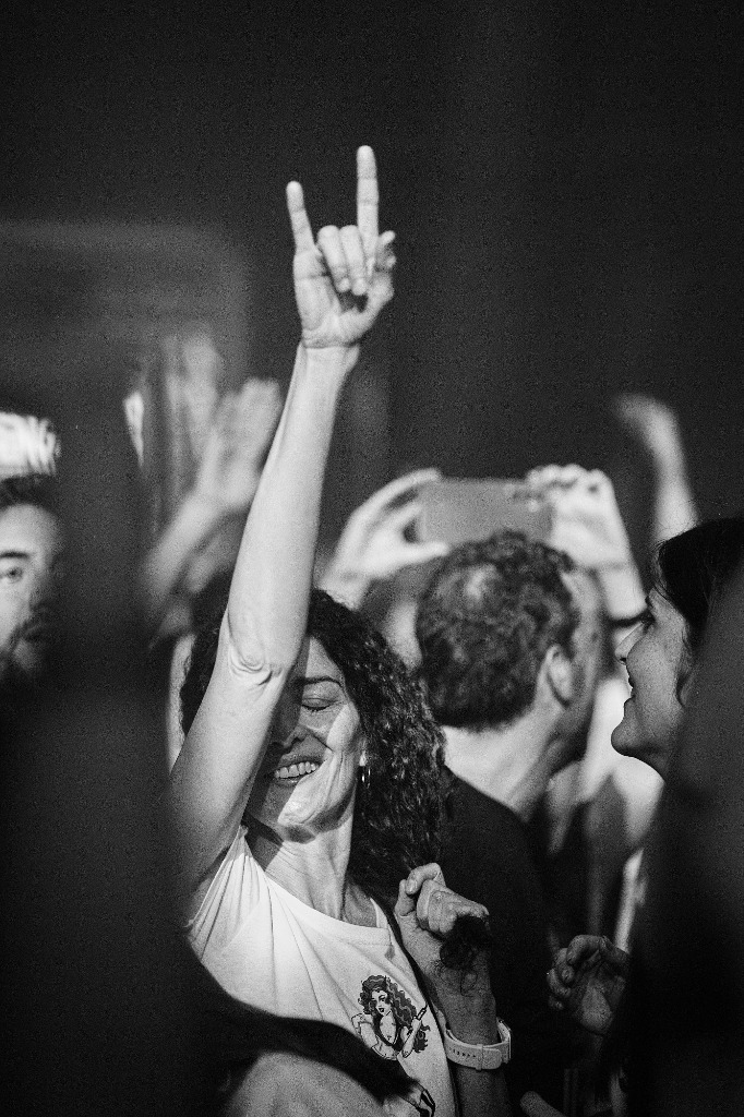 Gesto rockero y euforia en Zebra Tardeo Club