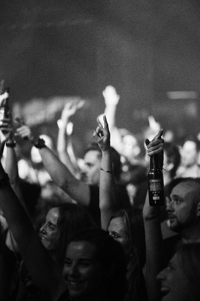 Brindis multitudinario y manos arriba en Zebra Tardeo Club